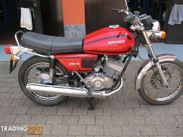 1975 Moto Guzzi 250 TS