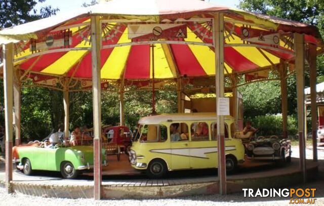1950âs Carousel Bus - photo 2 of 2