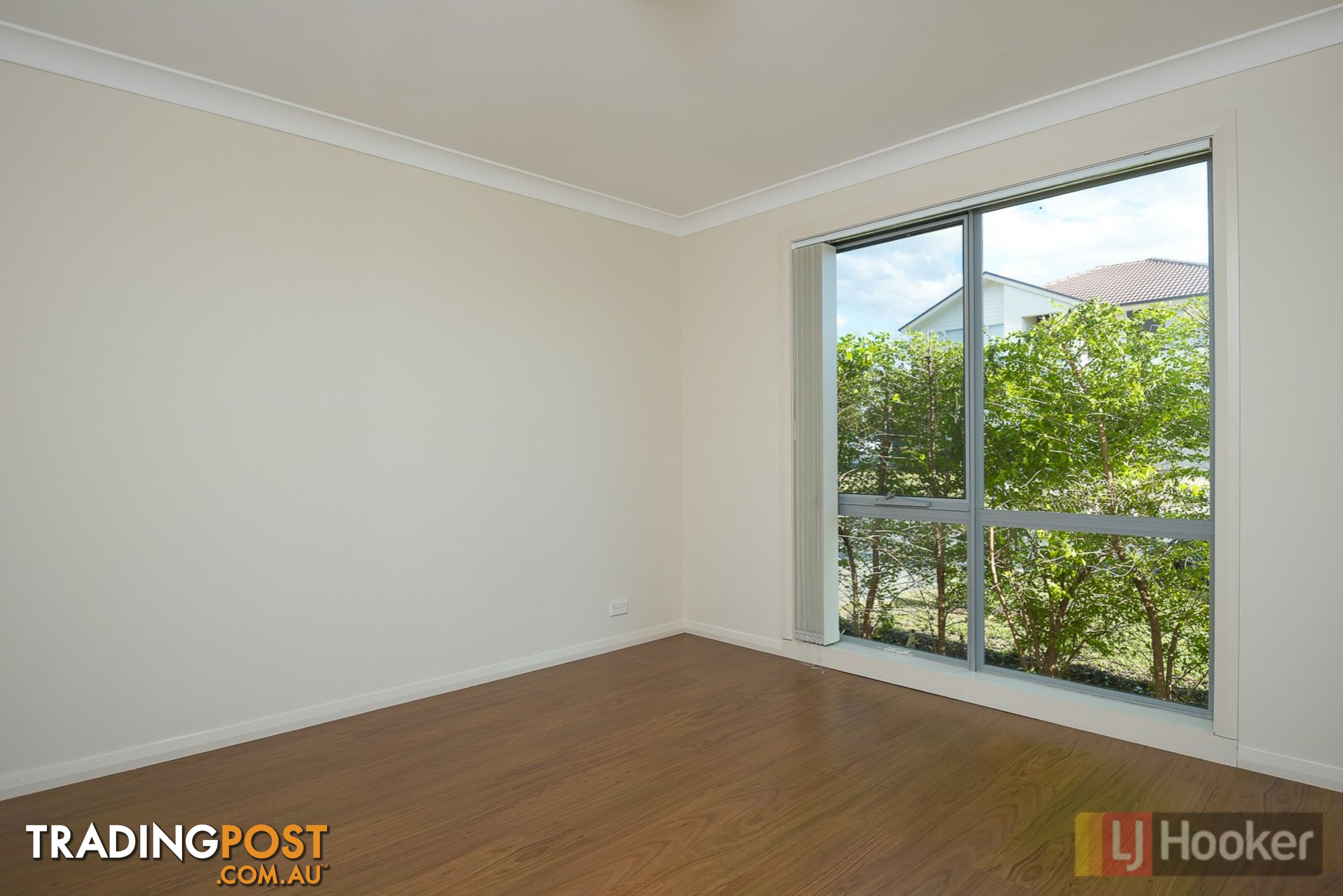 4 Sovereign Circuit GLENFIELD NSW 2167