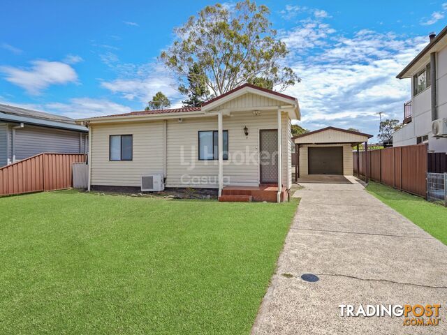 7 Alexander Crescent MACQUARIE FIELDS NSW 2564