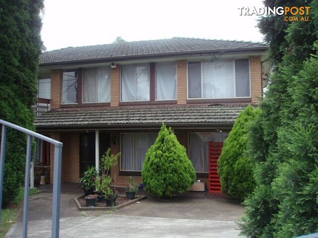 1677 The Horsley Drive HORSLEY PARK NSW 2175