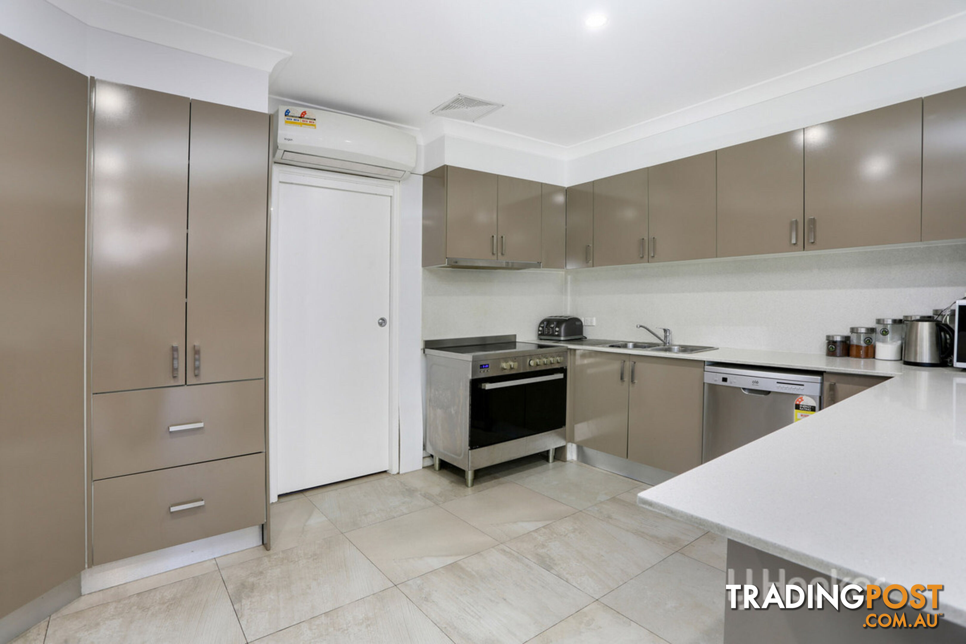 17 Adler Parade GREYSTANES NSW 2145