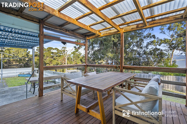 17 Victoria Avenue DENNES POINT TAS 7150