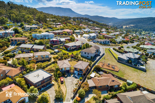 2/12 Stratford Place BLACKMANS BAY TAS 7052