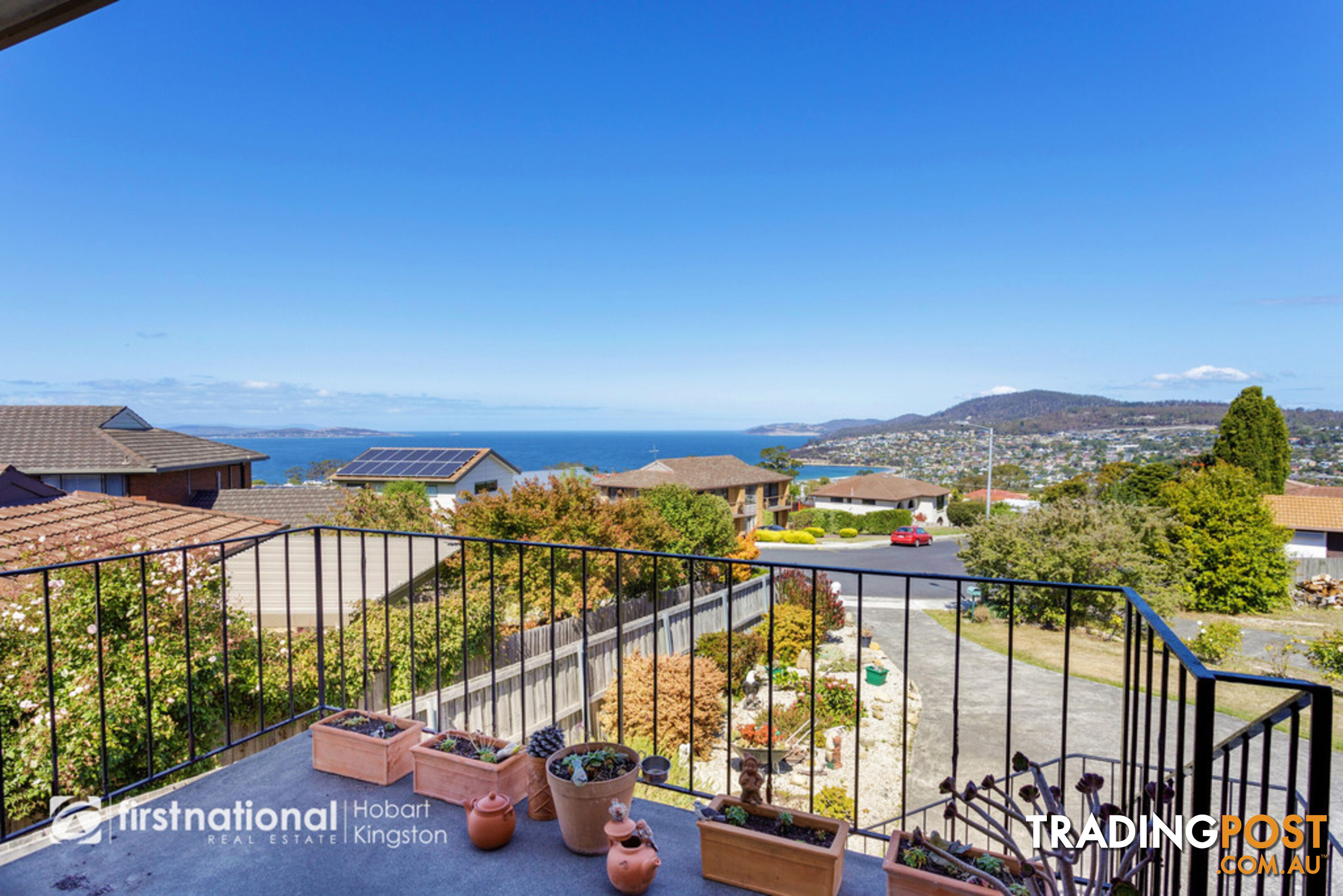 2/12 Stratford Place BLACKMANS BAY TAS 7052