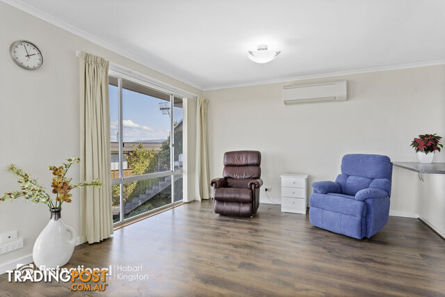 2/12 Stratford Place BLACKMANS BAY TAS 7052