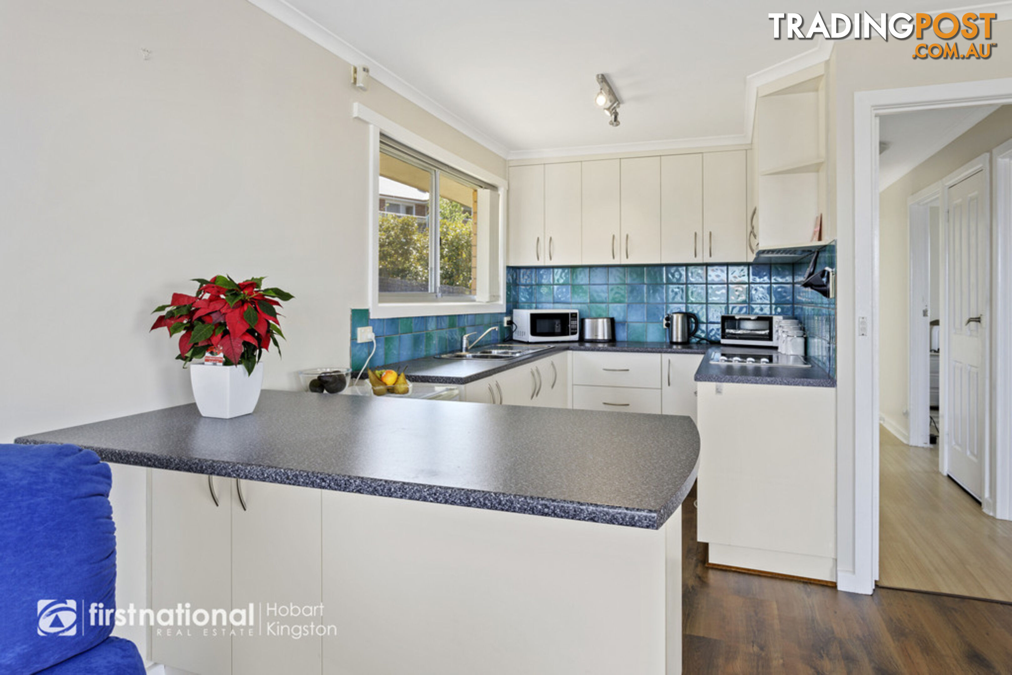 2/12 Stratford Place BLACKMANS BAY TAS 7052