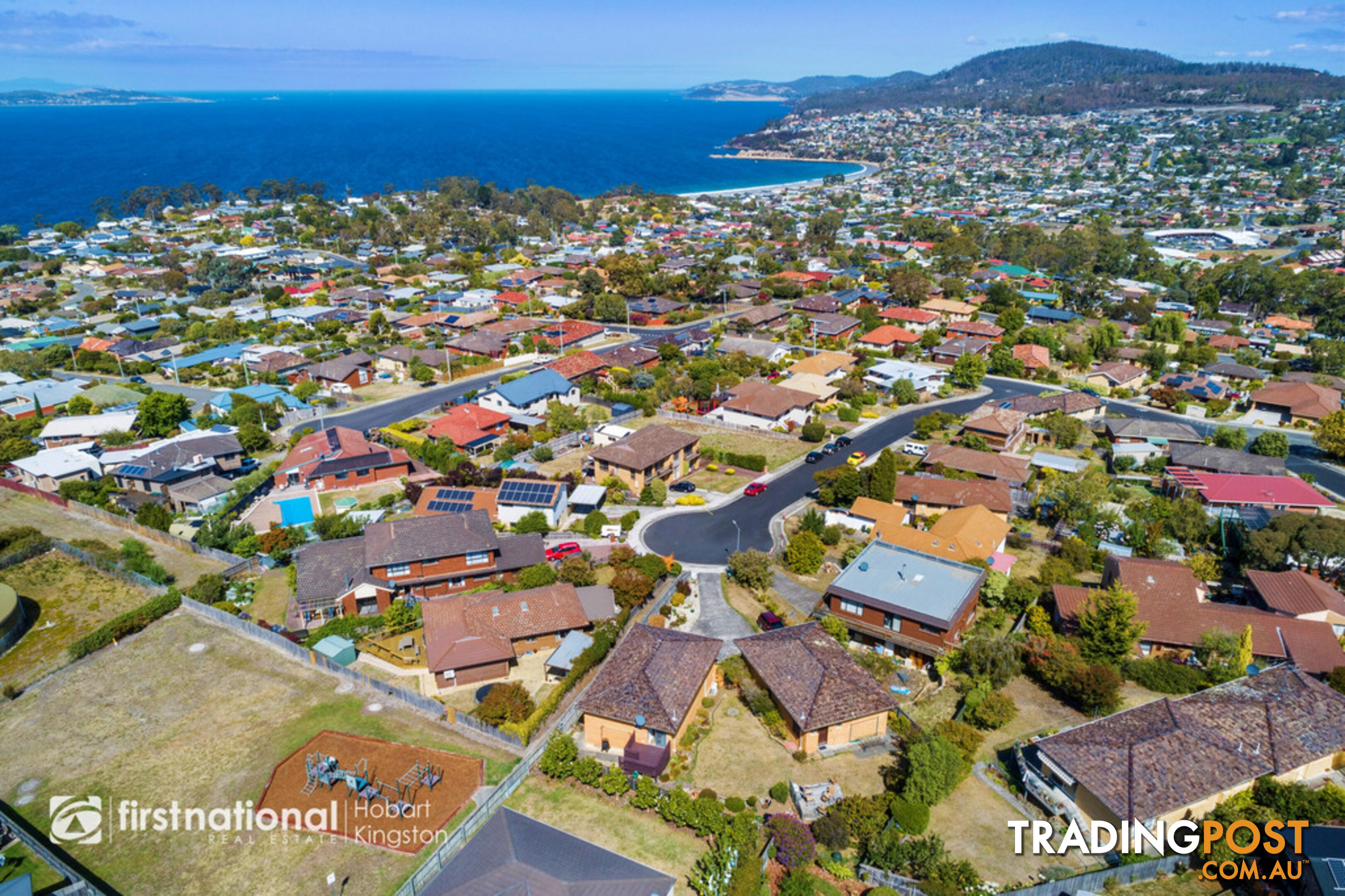 2/12 Stratford Place BLACKMANS BAY TAS 7052