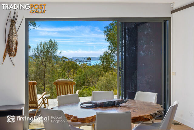 27 Fossil Cove Drive BLACKMANS BAY TAS 7052