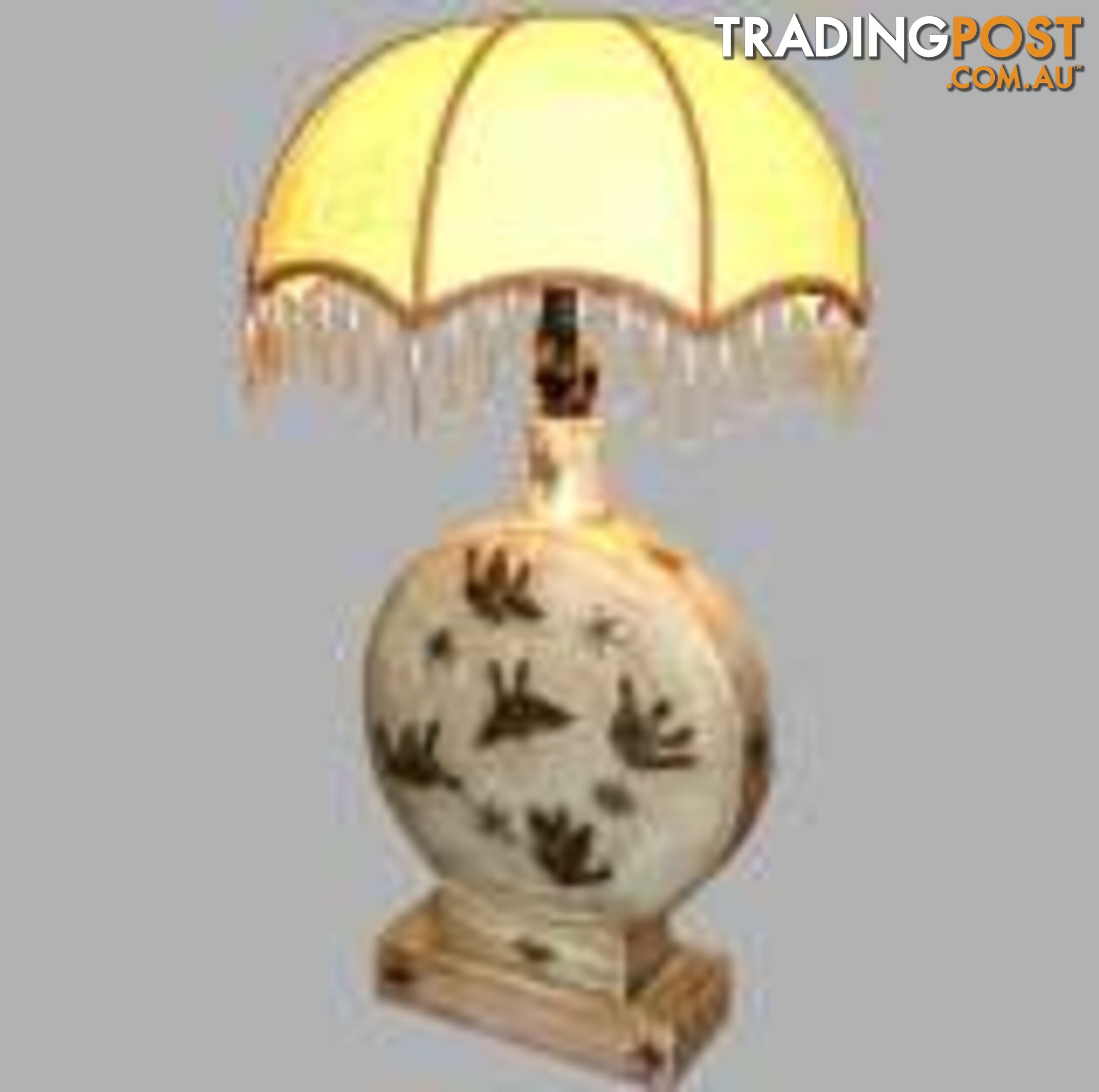 Creamy Classical Chinese Round Base Lamp