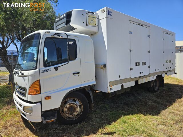 2005 Hino GD Refrigerated Truck