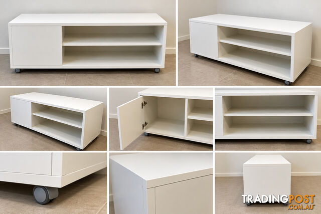 White TV Entertainment Unit / Lowline TV Cabinet – Great Condition