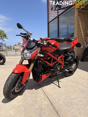 2015 KAWASAKI 2015 DUCATI 848 $9,290