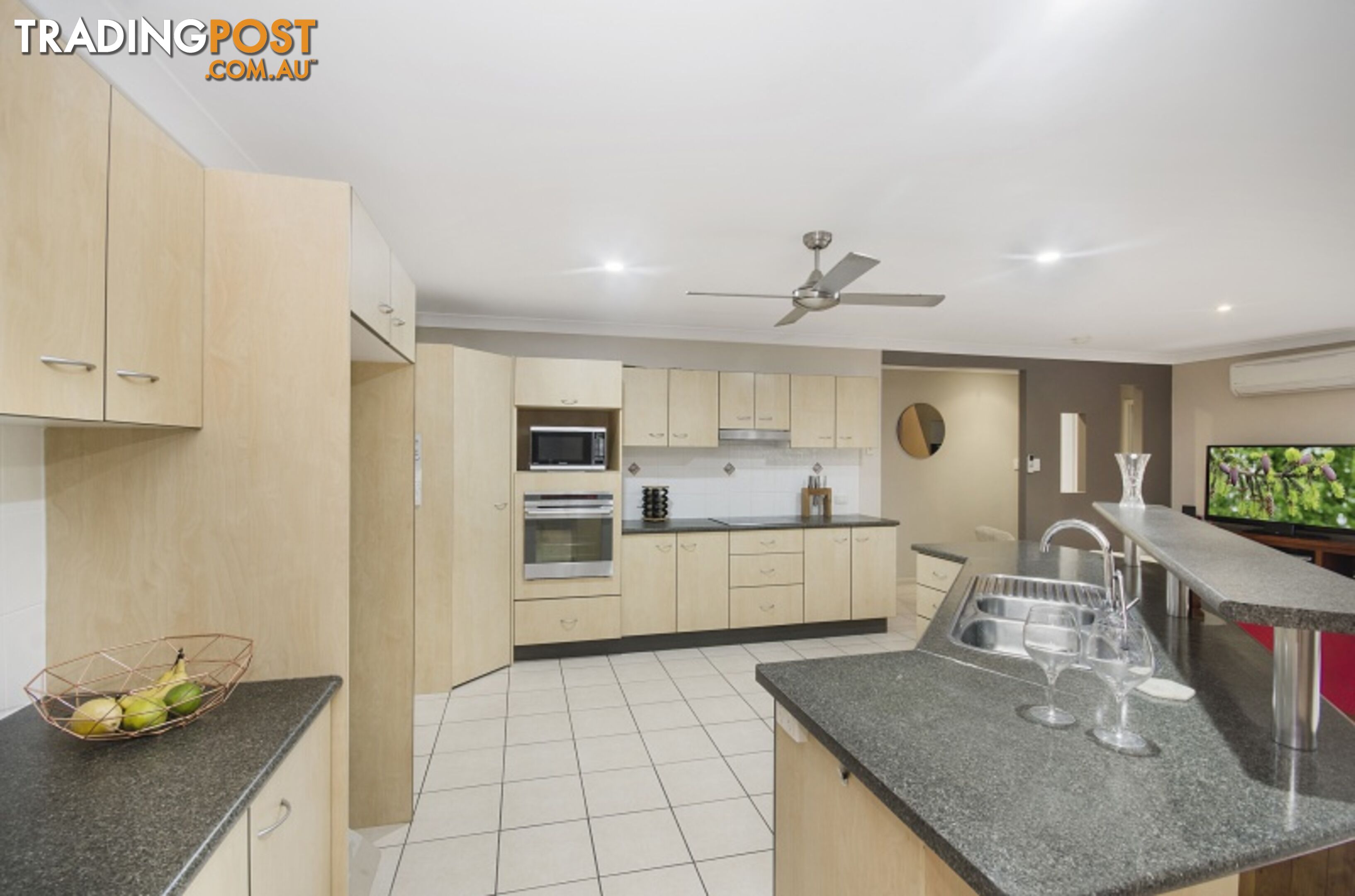 4 Monaro Circuit MOUNT LOUISA QLD 4814