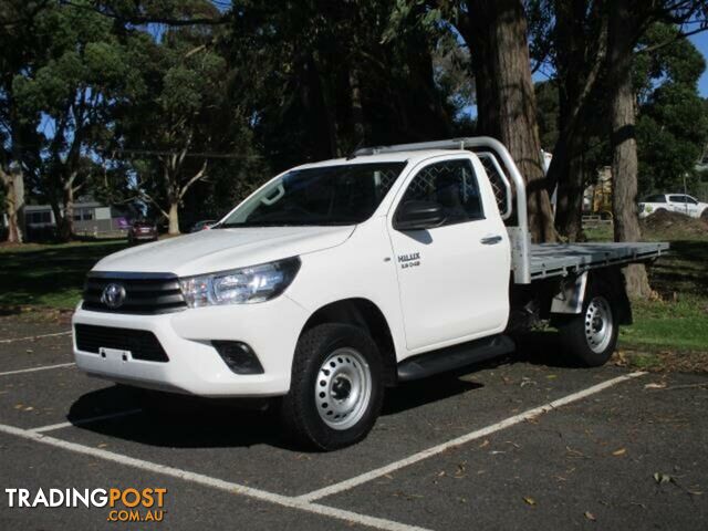 2015 TOYOTA HILUX SR  CAB CHASSIS