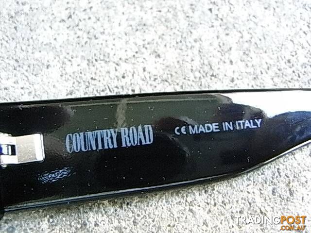 COUNTRY ROAD SUNGLASSES VGC MADE IN ITALY PICKUP CLAYTON 3168 OR