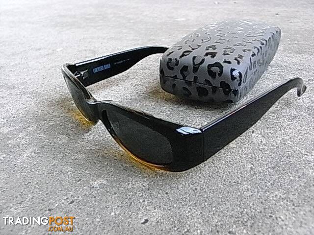 COUNTRY ROAD SUNGLASSES MADE IN ITALY PICKUP OR POST 6.99