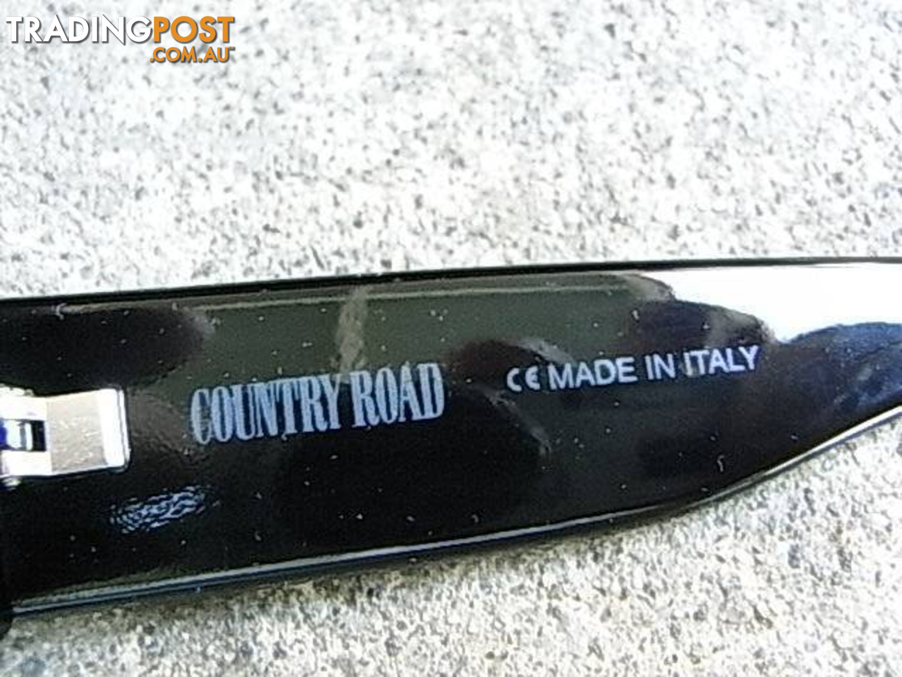 COUNTRY ROAD SUNGLASSES MADE IN ITALY PICKUP OR POST 6.99