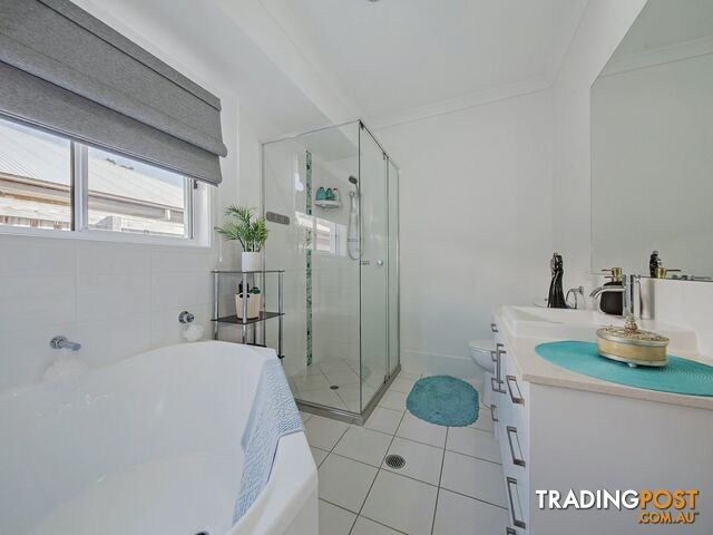 6 Acer Place REDLAND BAY QLD 4165