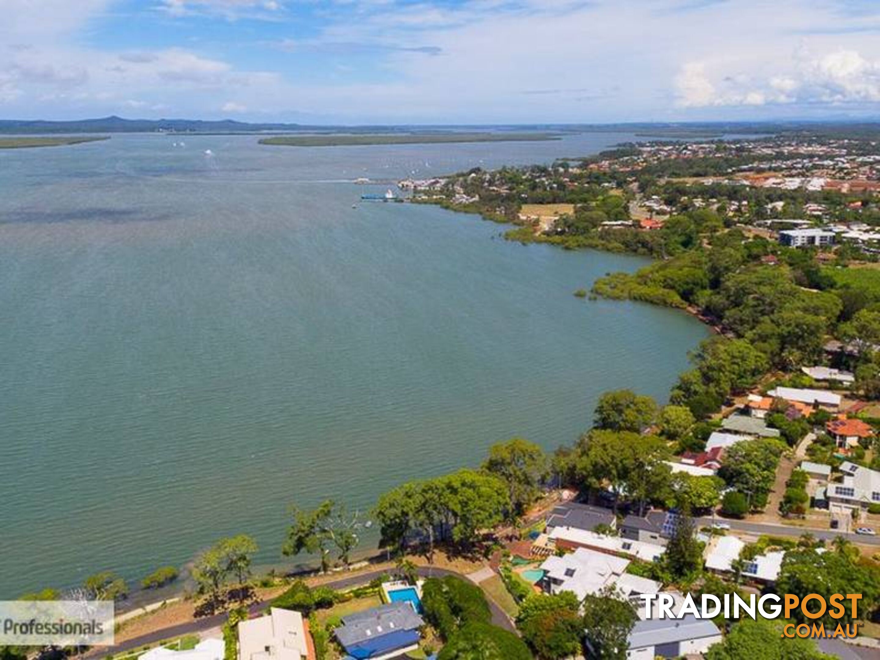 15 Esplanade REDLAND BAY QLD 4165