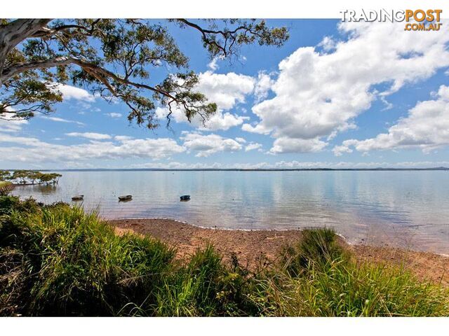 15 Esplanade REDLAND BAY QLD 4165