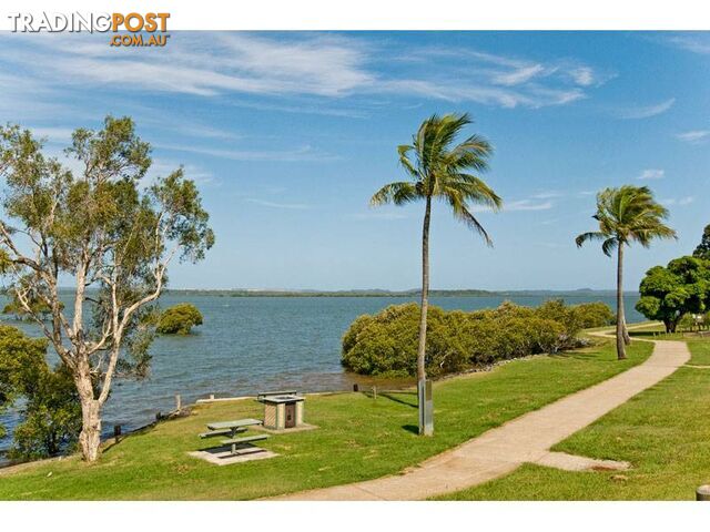 15 Esplanade REDLAND BAY QLD 4165