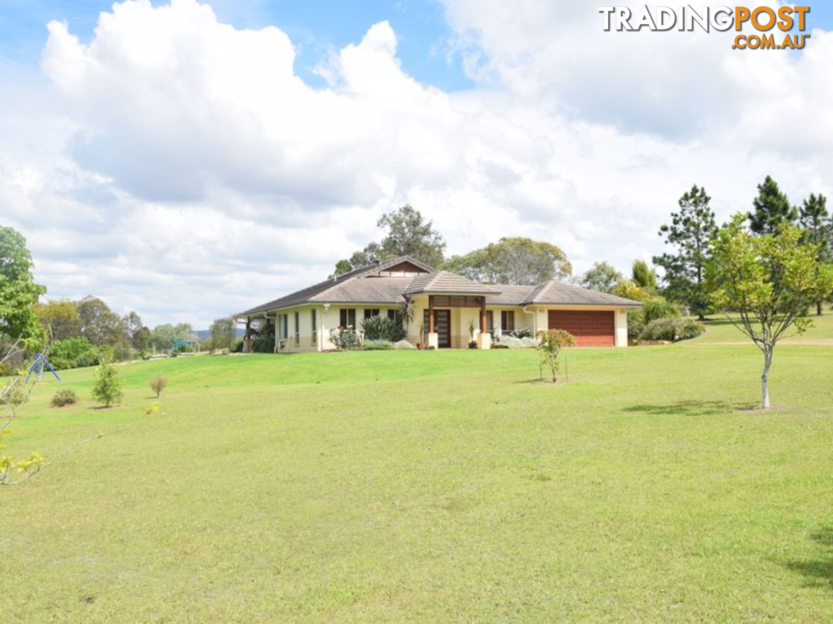 15 COOINGIE VIEW ROAD LOGAN VILLAGE QLD 4207