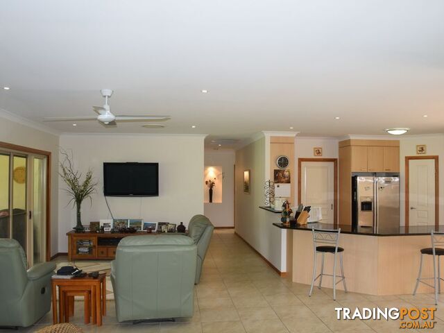 15 COOINGIE VIEW ROAD LOGAN VILLAGE QLD 4207