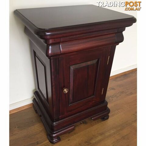 Mahogany Bedside Table with Invisible Drawer Vanessa collection