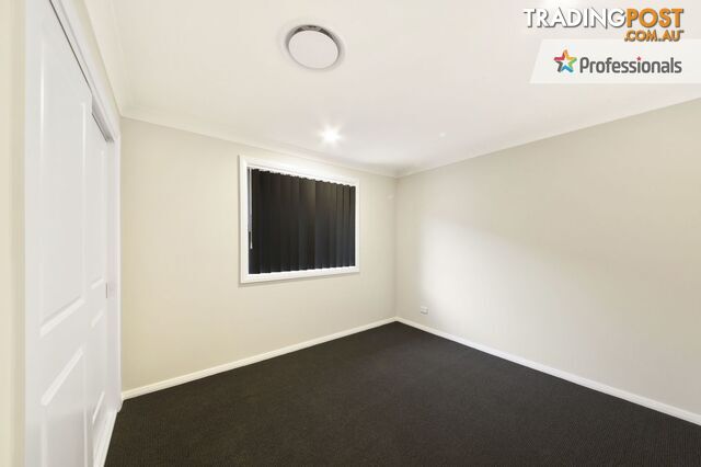 1 Bielski Crescent Oran Park NSW 2570