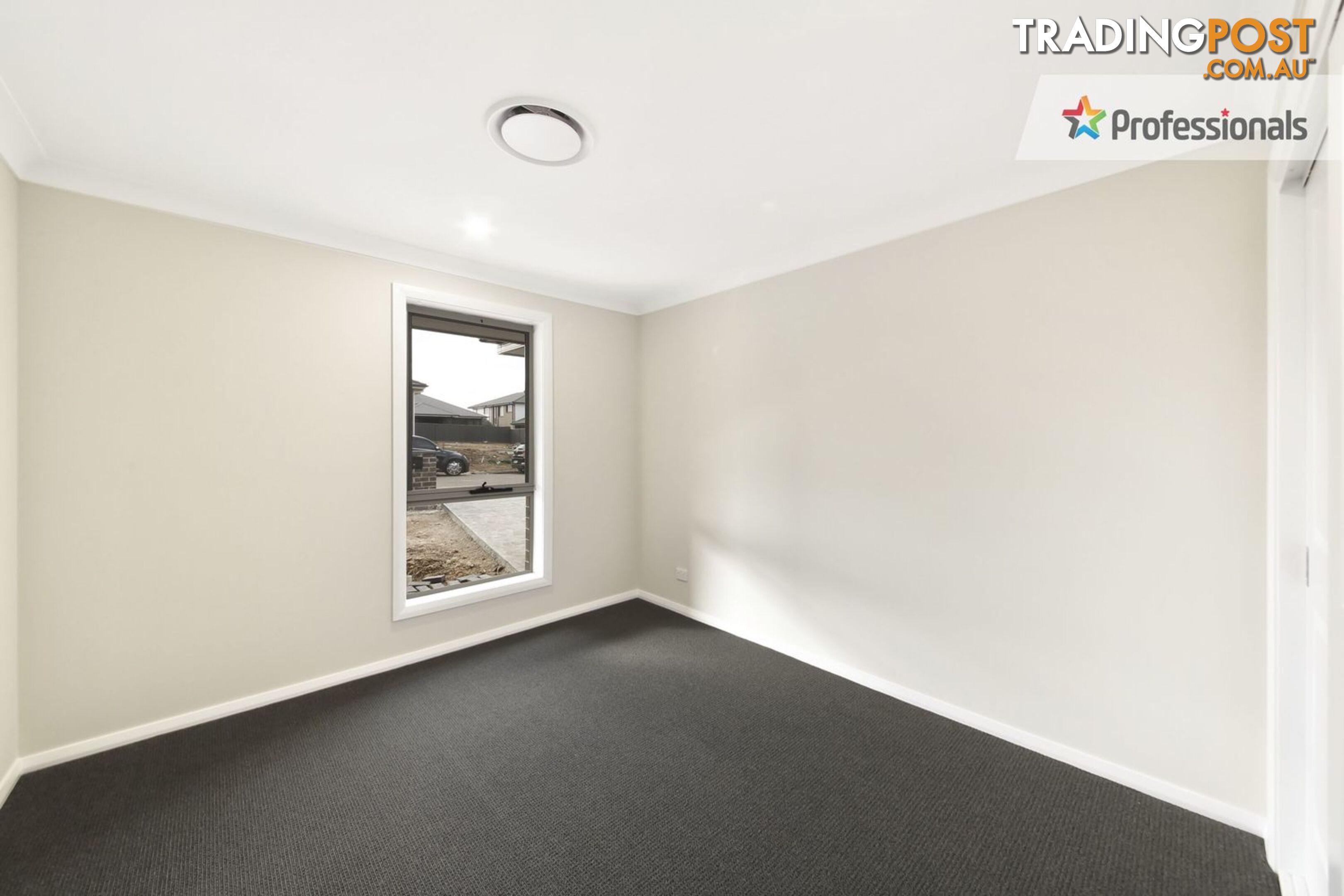 1 Bielski Crescent Oran Park NSW 2570