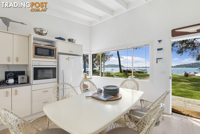 8 Ross Smith Parade GREAT MACKEREL BEACH NSW 2108