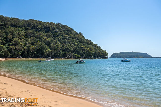 3 Ross Smith Parade GREAT MACKEREL BEACH NSW 2108 - photo 4 of 25