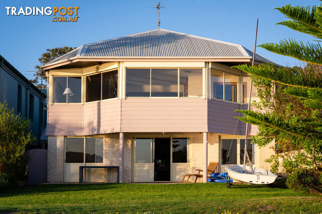 42 Iluka Road PALM BEACH NSW 2108 - photo 3 of 25