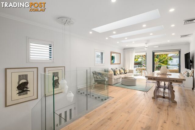 11 Iluka Road PALM BEACH NSW 2108 - photo 2 of 19