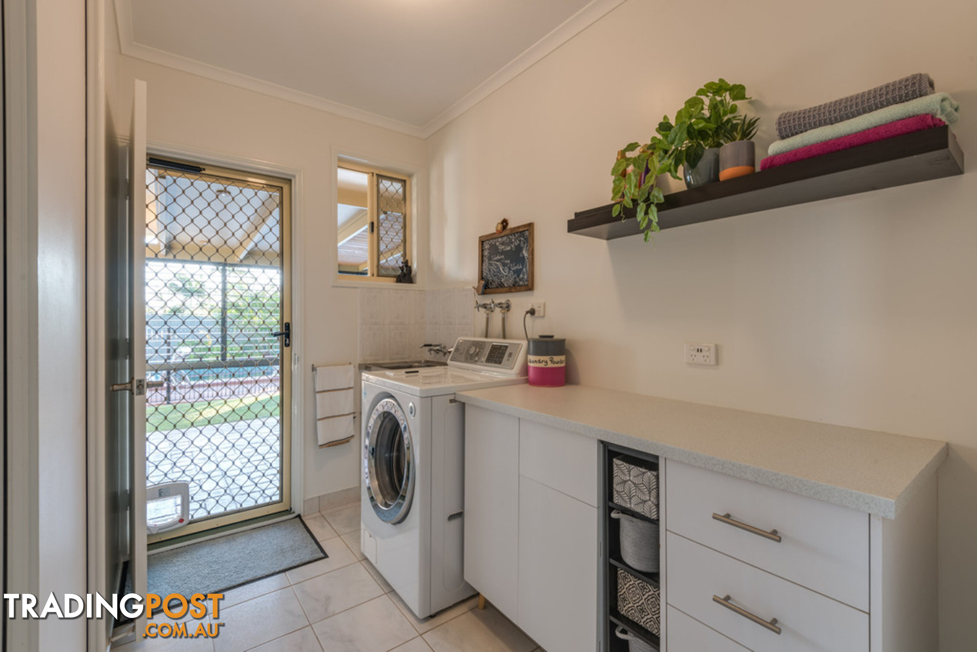 17 Westview Terrace AVOCA QLD 4670