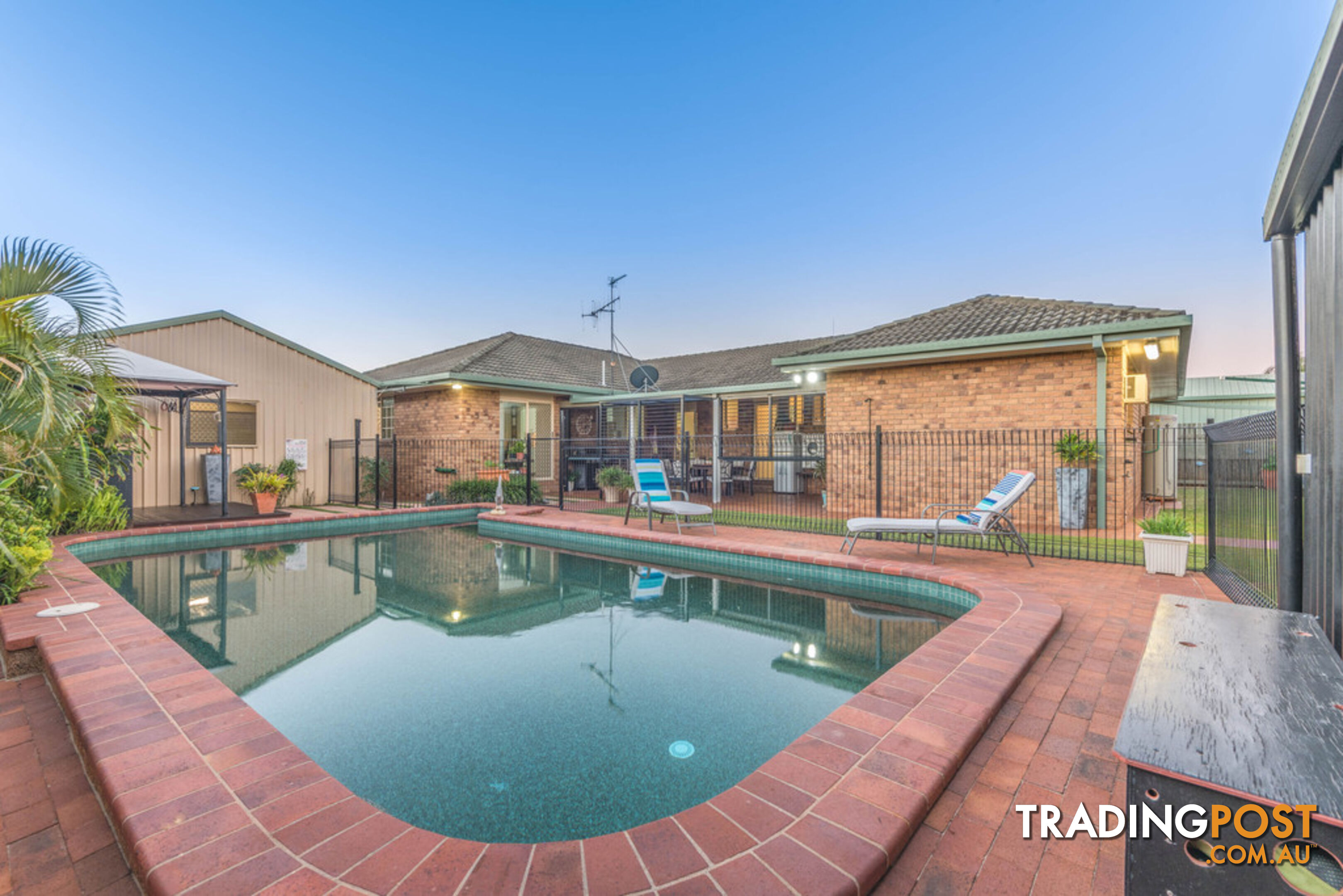 17 Westview Terrace AVOCA QLD 4670