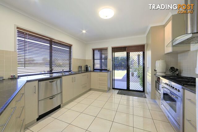 1 Osprey Drive WOODGATE QLD 4660