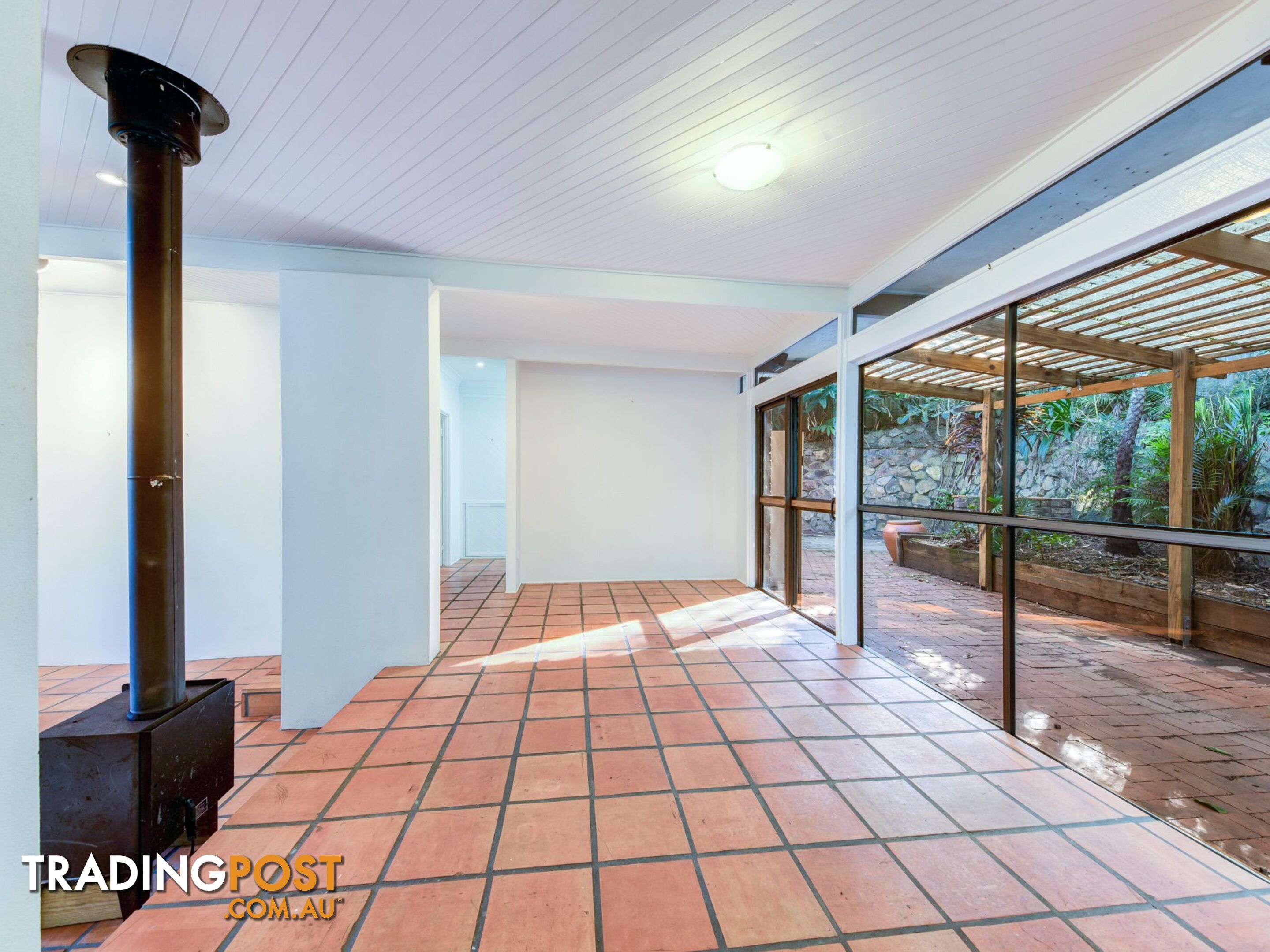 32 Kawana Street ALEXANDRA HEADLAND QLD 4572