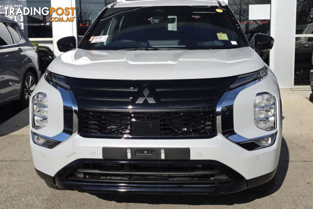 2026 MITSUBISHI OUTLANDER BLACK EDITION ZM - photo 3 of 37