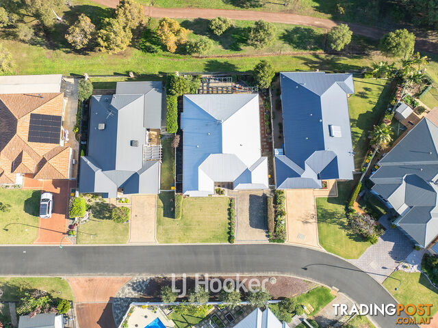 20 Troon Loop DUNSBOROUGH WA 6281 - photo 4 of 24