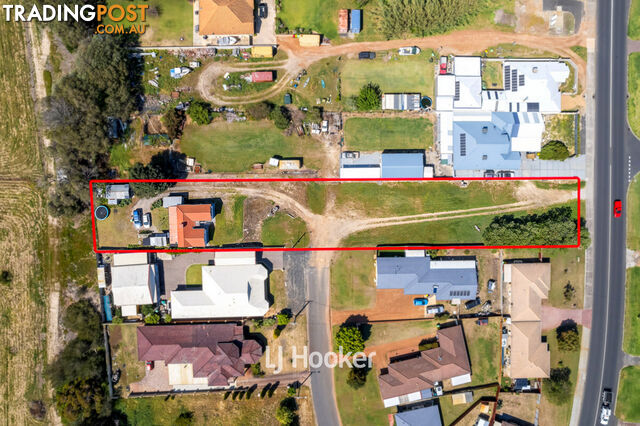 102 South Western Highway GLEN IRIS WA 6230