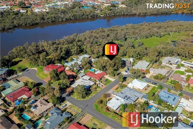 35 Whatman Way AUSTRALIND WA 6233