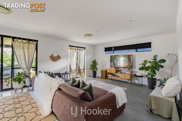 42 Martingale Drive DUNSBOROUGH WA 6281 - photo 3 of 25