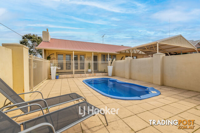 24 Gregory Street SOUTH BUNBURY WA 6230