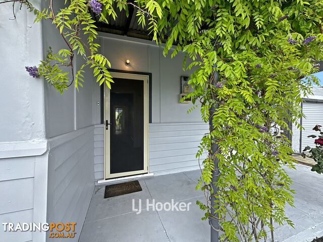 2 Holmes Street COLLIE WA 6225