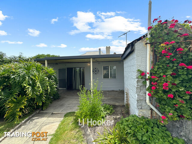 2 Holmes Street COLLIE WA 6225