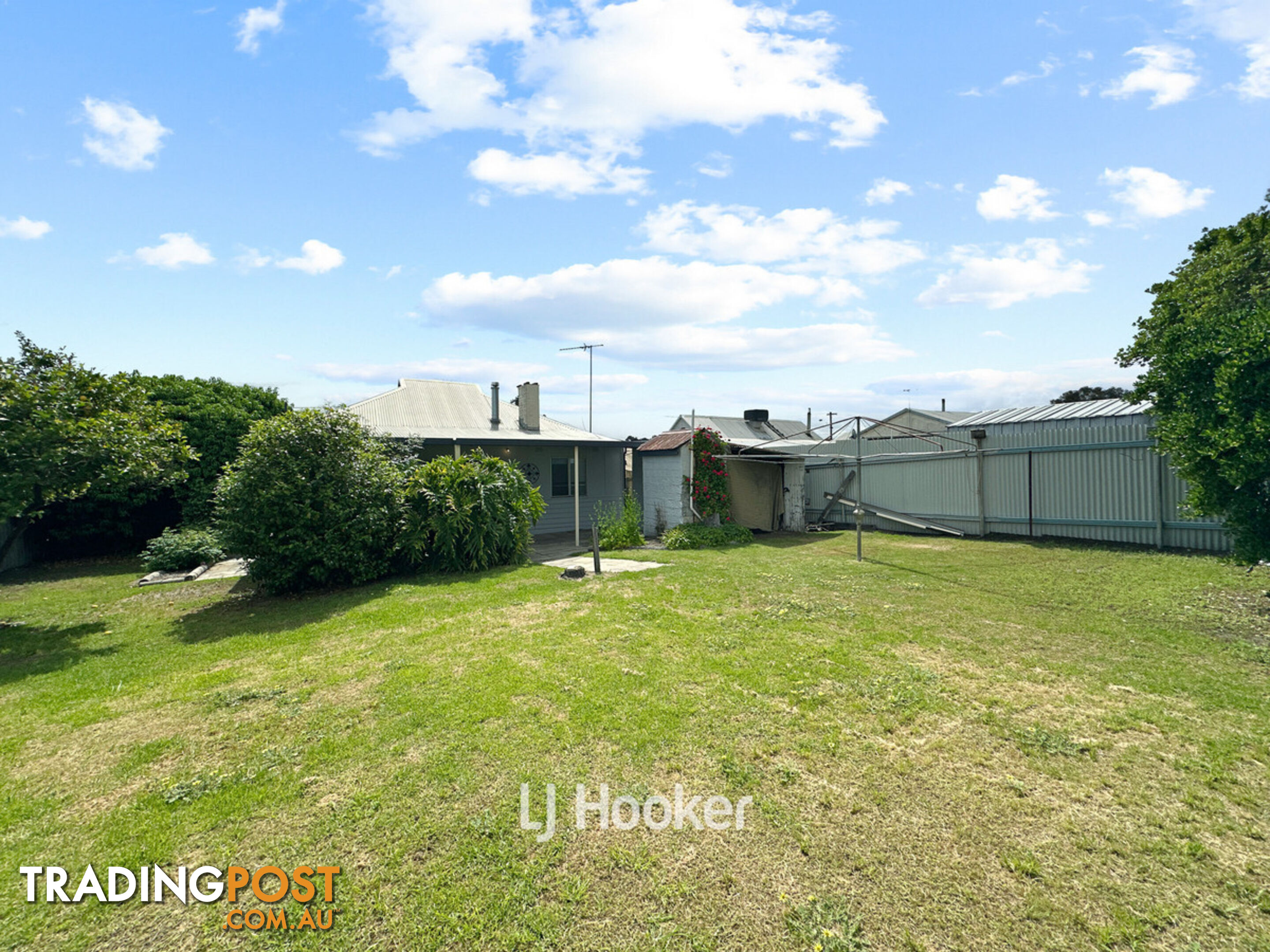 2 Holmes Street COLLIE WA 6225