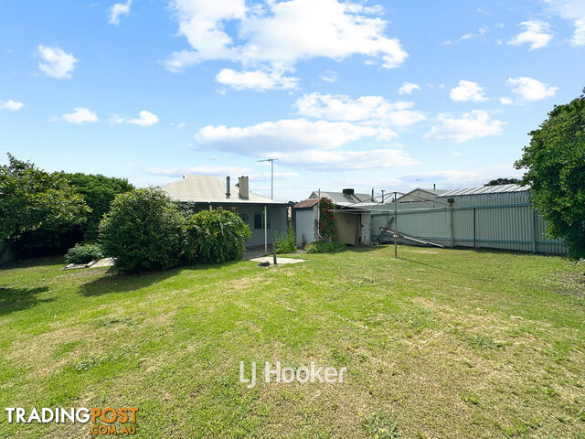 2 Holmes Street COLLIE WA 6225