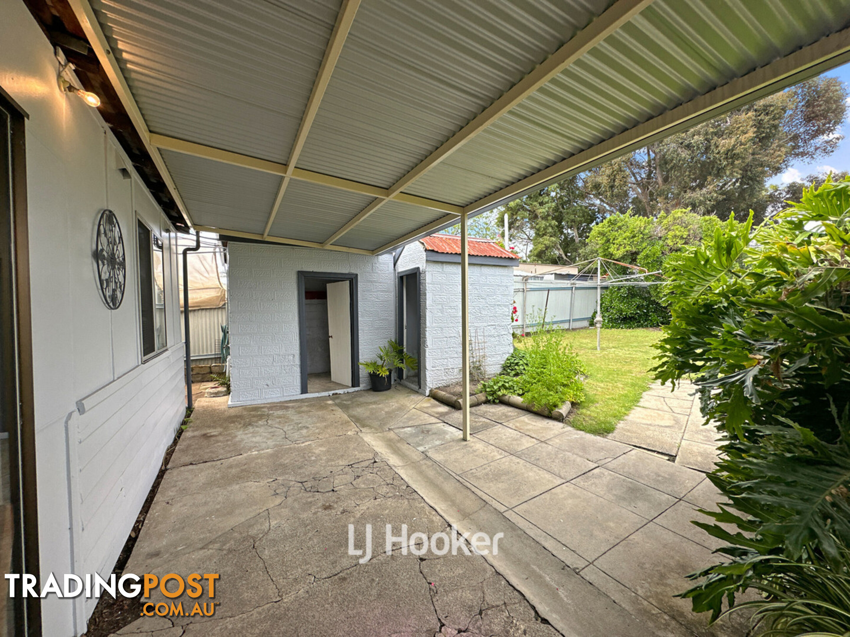 2 Holmes Street COLLIE WA 6225